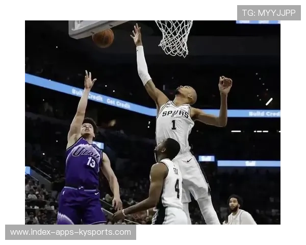 文班亚马盖帽再现,马刺防守立标杆