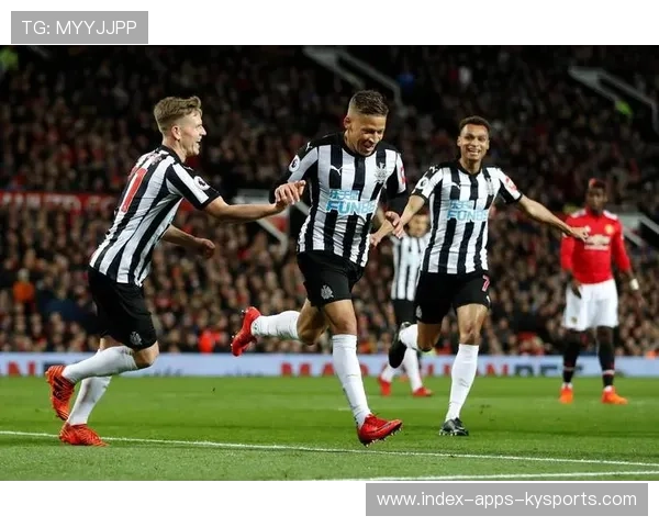 纽卡斯尔边路传中精准，替补头球定胜负